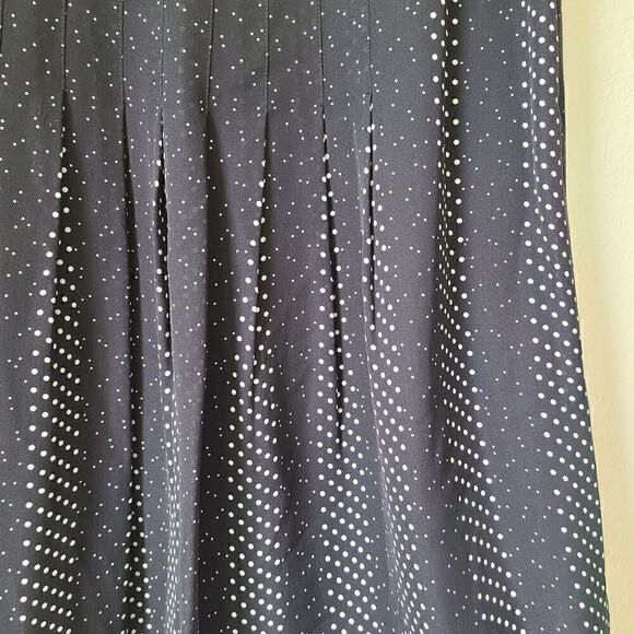 Talbots Womens 10 Petite Black White Polka Dot 100% Silk Skirt Lined Pleated - Picture 4 of 9